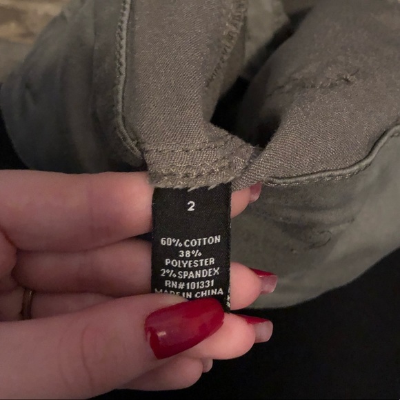 Charlotte Russe High Wasted Short - Picture 4 of 4